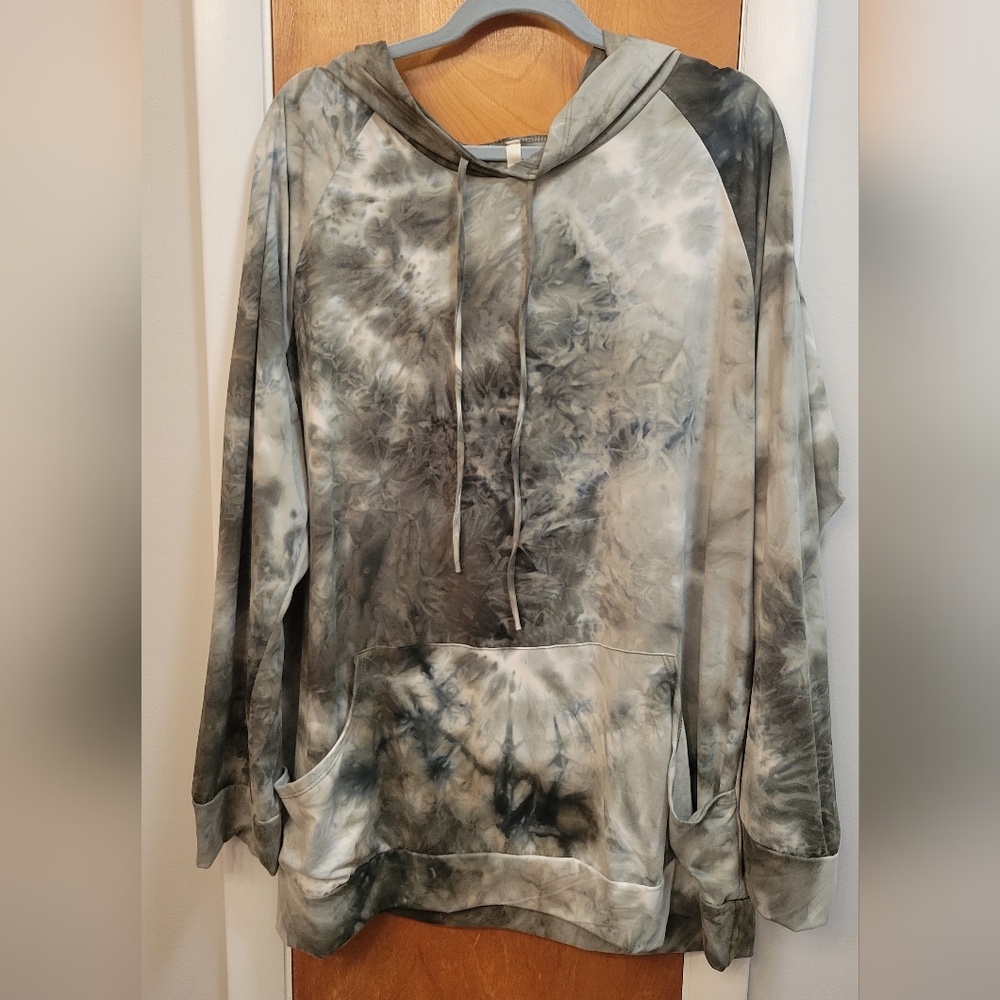 NWT Celeste Olive Tie Dye Hoodie - Size 3X